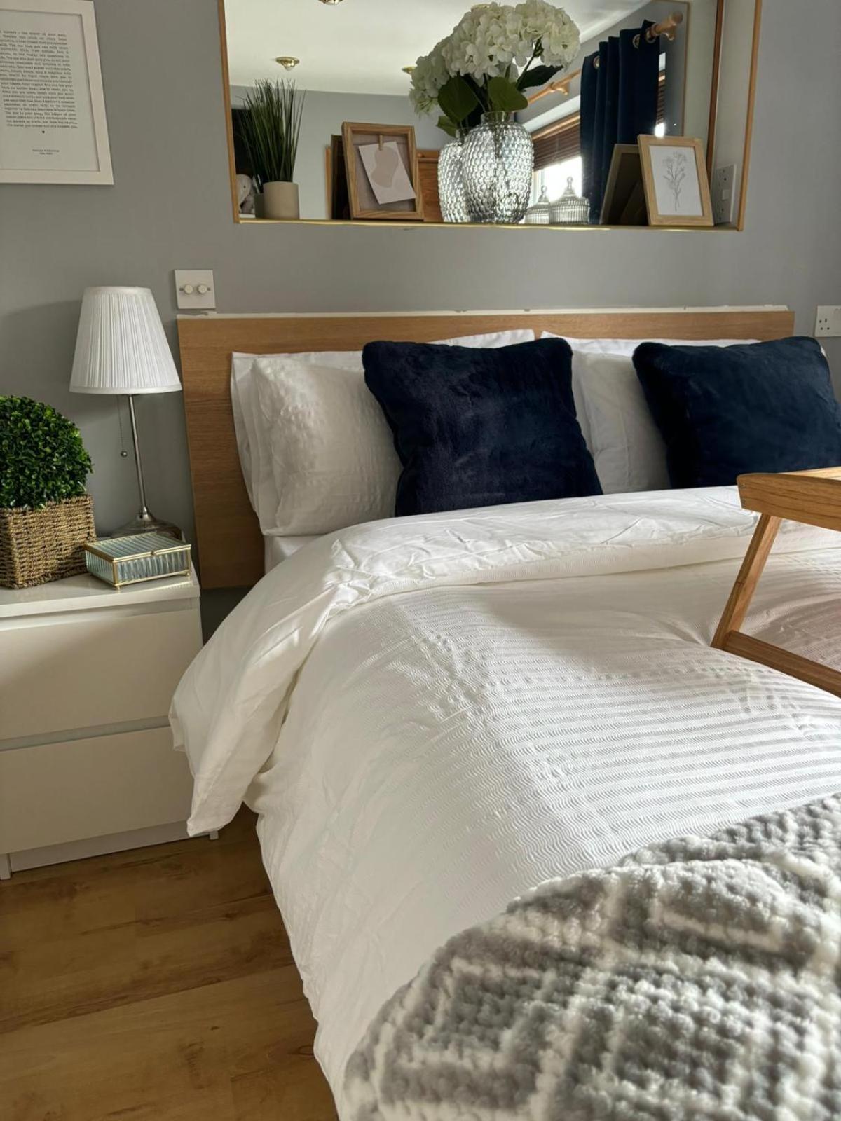 Amazing En-Suite Apartment In Finchley Central ロンドン エクステリア 写真