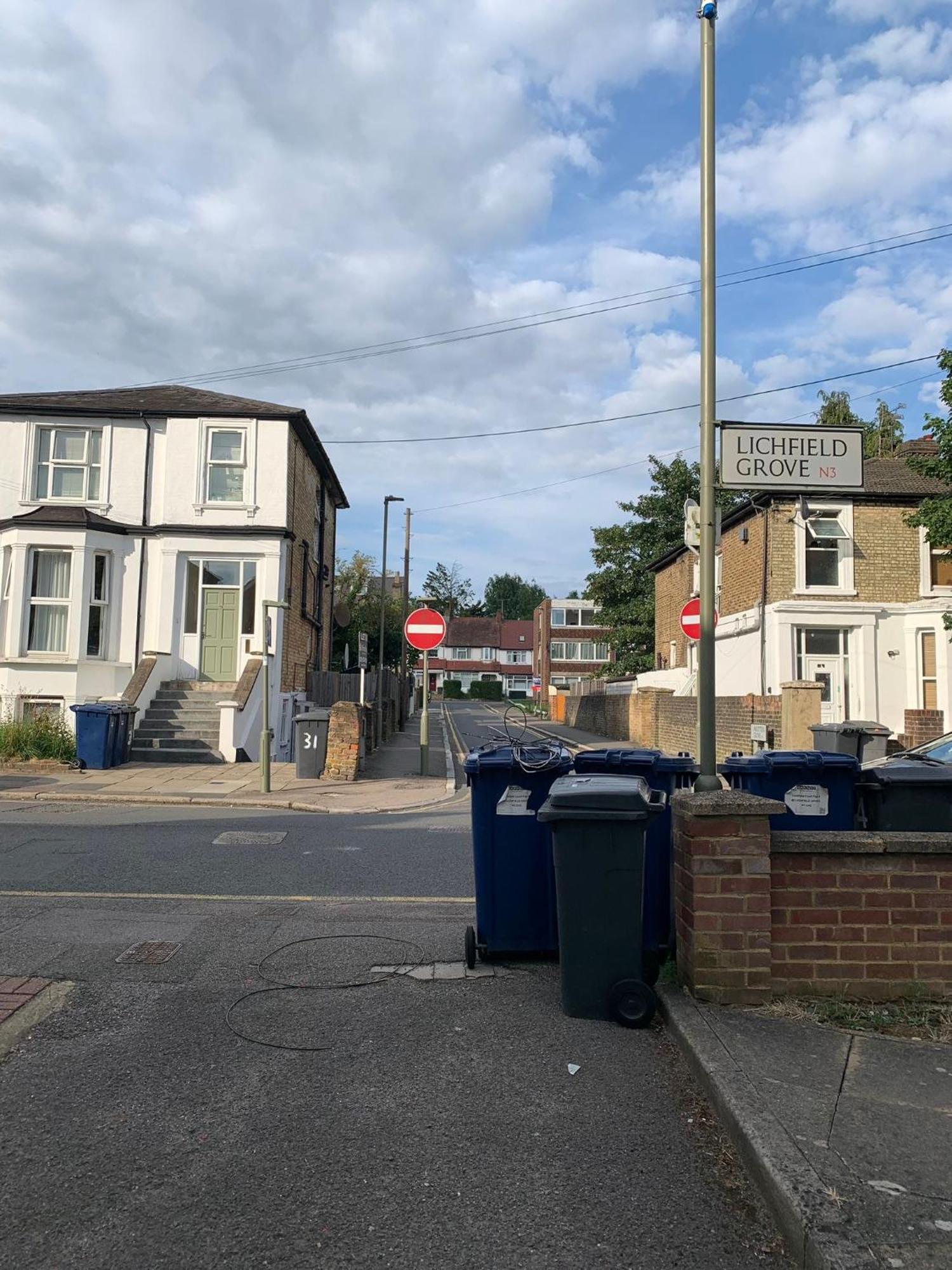 Amazing En-Suite Apartment In Finchley Central ロンドン エクステリア 写真
