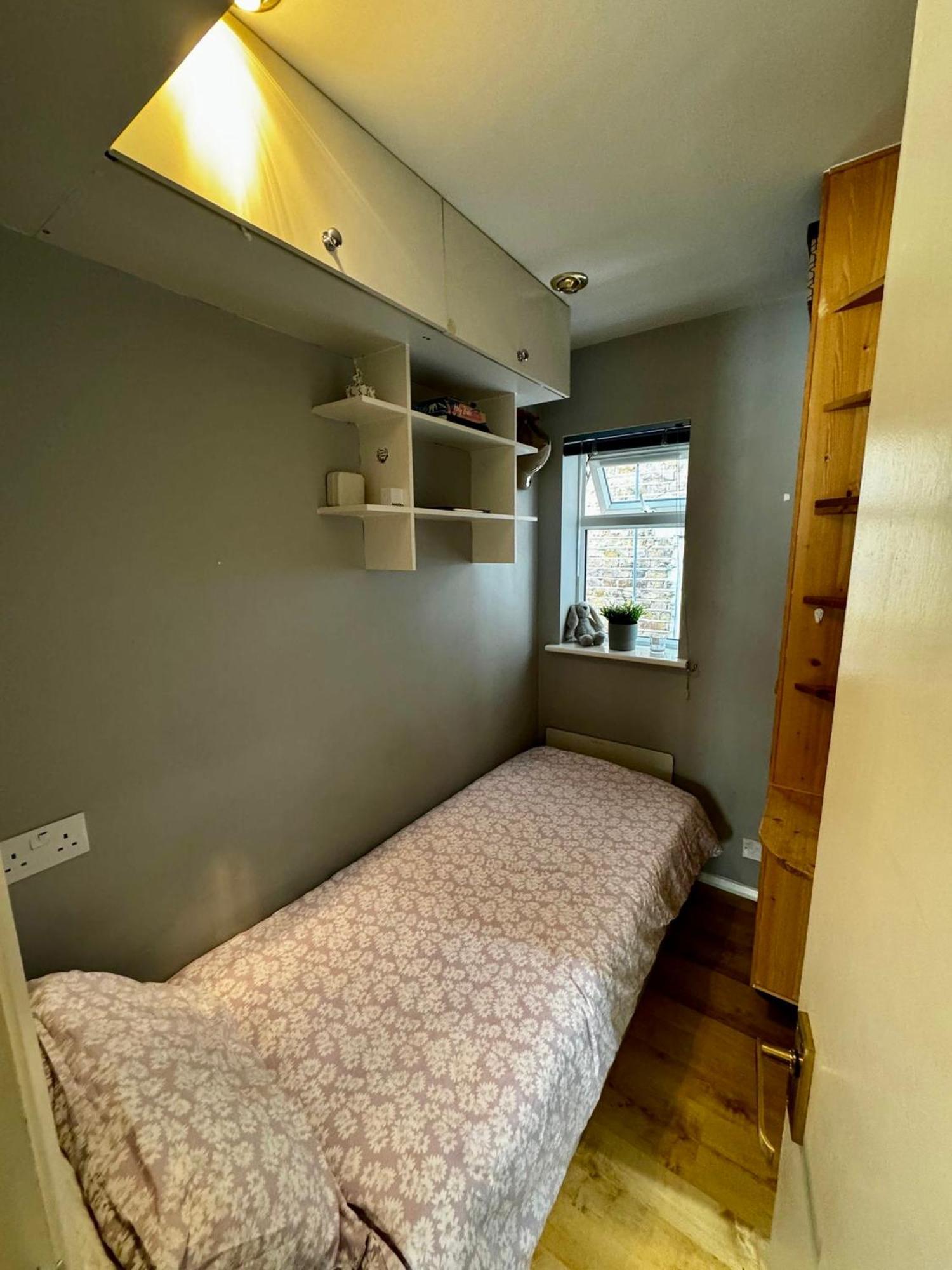 Amazing En-Suite Apartment In Finchley Central ロンドン エクステリア 写真