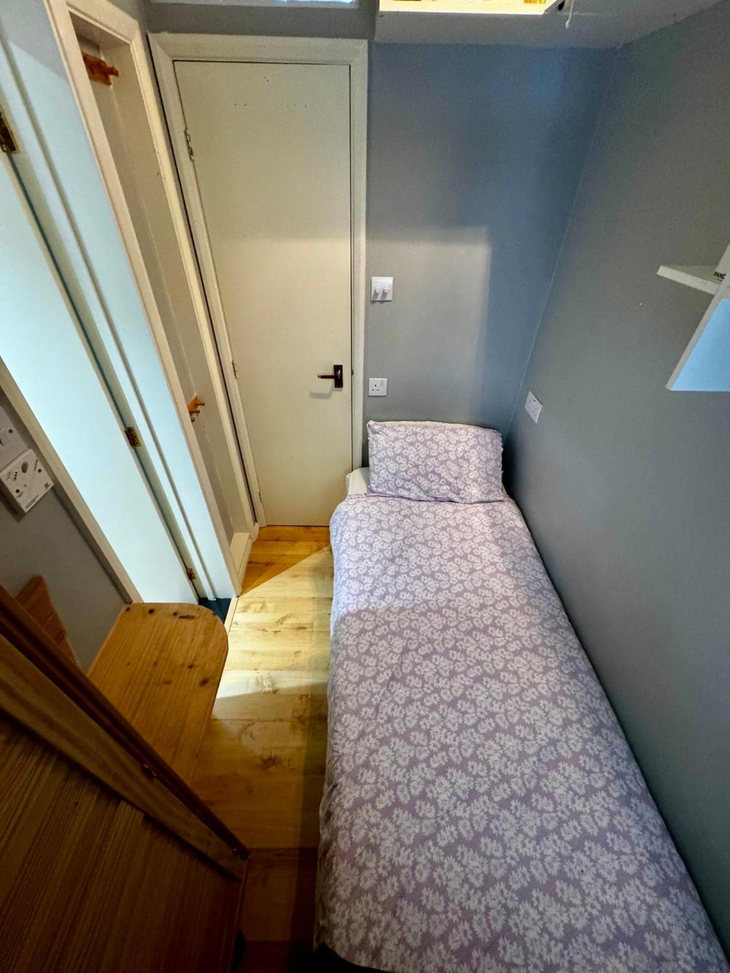 Amazing En-Suite Apartment In Finchley Central ロンドン エクステリア 写真